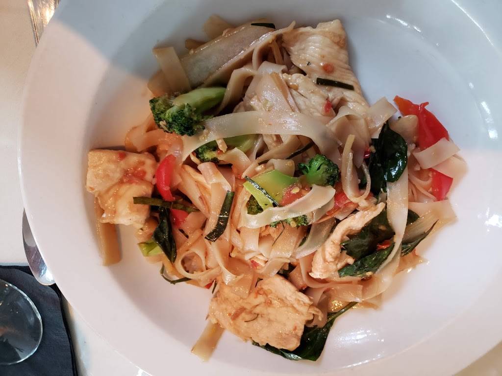 Thai Basil Restaurant | restaurant | 4940 Main St, Manchester Center, VT 05255, USA | 8027688433 OR +1 802-768-8433