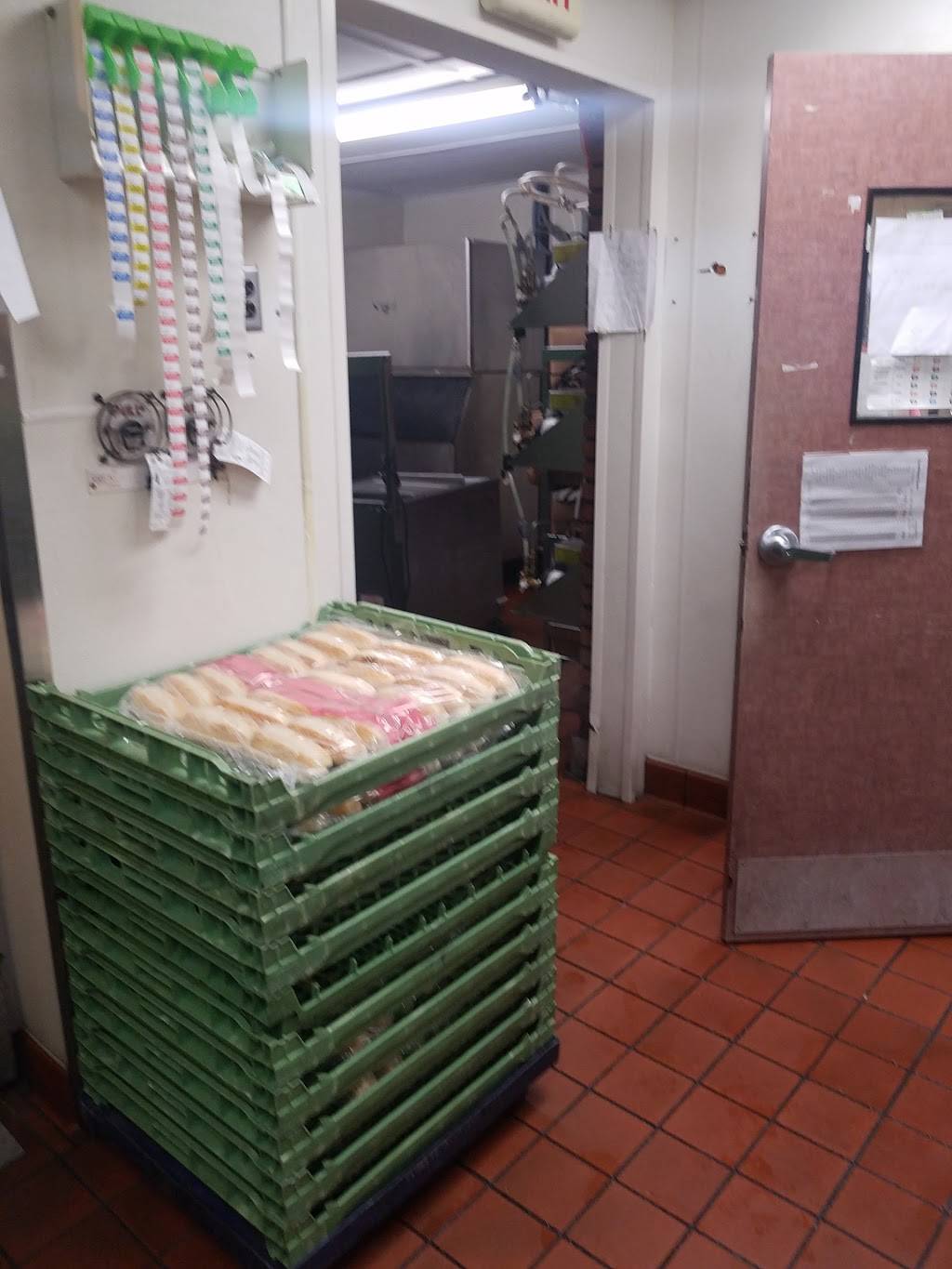 Burger King | restaurant | 1429 Carolina Ave, Washington, NC 27889, USA | 2529460077 OR +1 252-946-0077