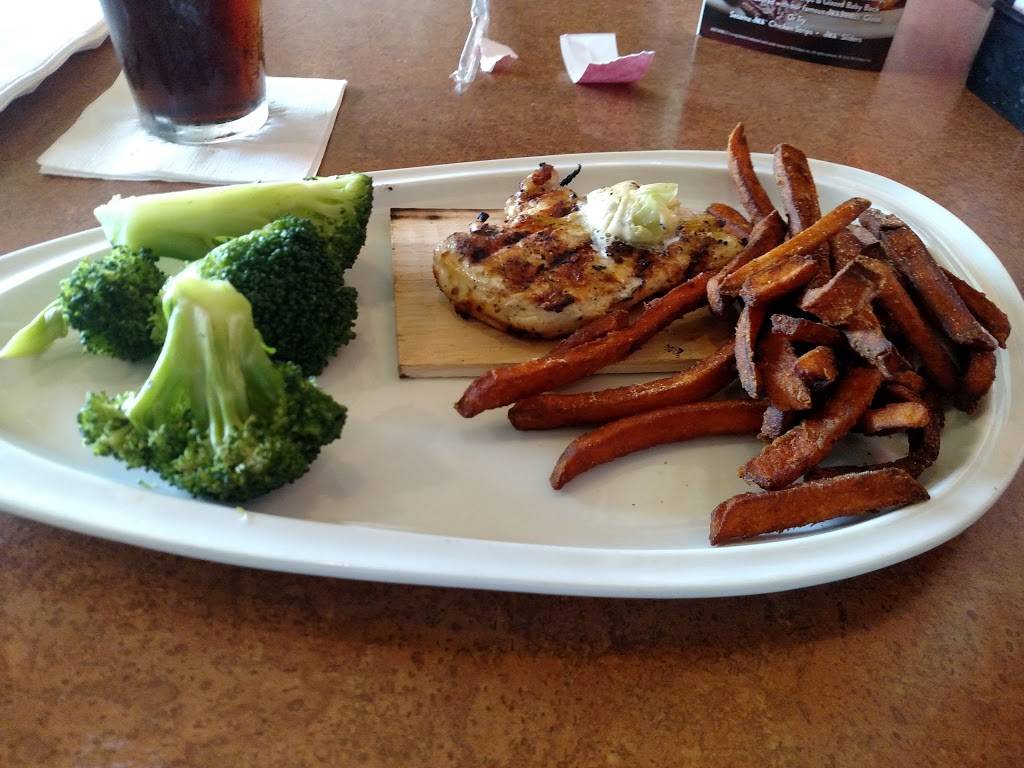 TGI Fridays | restaurant | 43200 Crescent Blvd, Novi, MI 48375, USA | 2483470844 OR +1 248-347-0844