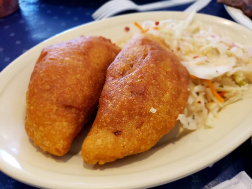 Pupuseria Dona Azucena | restaurant | 1090 Elden St, Herndon, VA 20170, USA | 7034358900 OR +1 703-435-8900