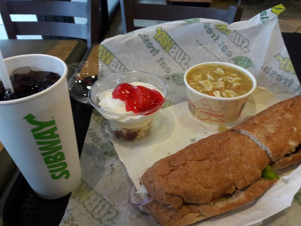 Subway | restaurant | 1101 Vine St, Healdsburg, CA 95448, USA | 7074311391 OR +1 707-431-1391