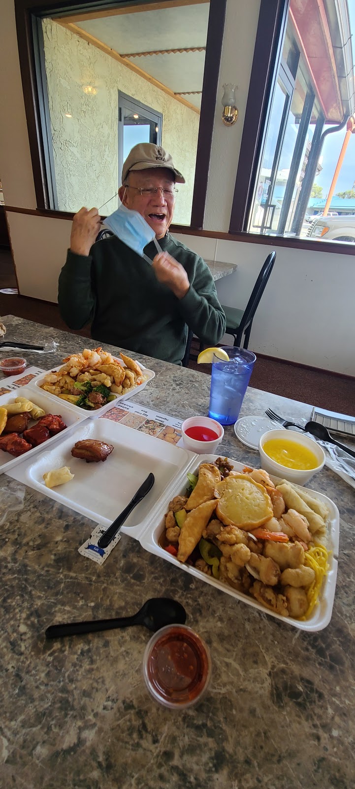 Little Moon | restaurant | 1217 Grand Ave, Las Vegas, NM 87701, USA | 5054250939 OR +1 505-425-0939