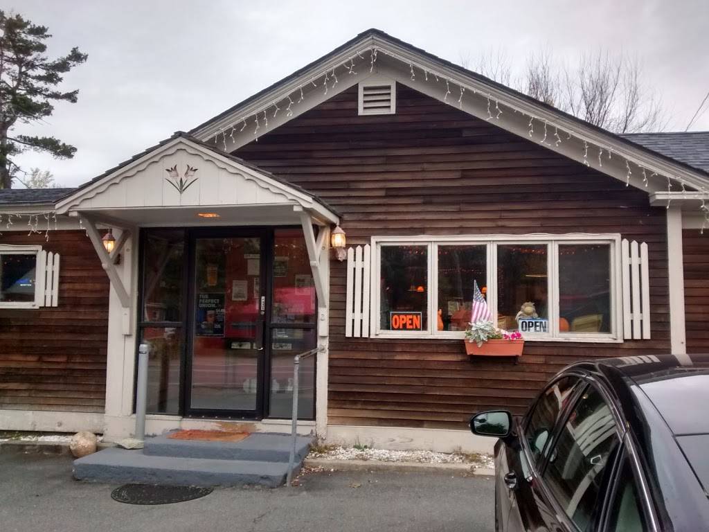 Dutch Treat - Sports Bar - Pizza - Burgers | restaurant | 317 Main St, Franconia, NH 03580, USA | 6038238851 OR +1 603-823-8851