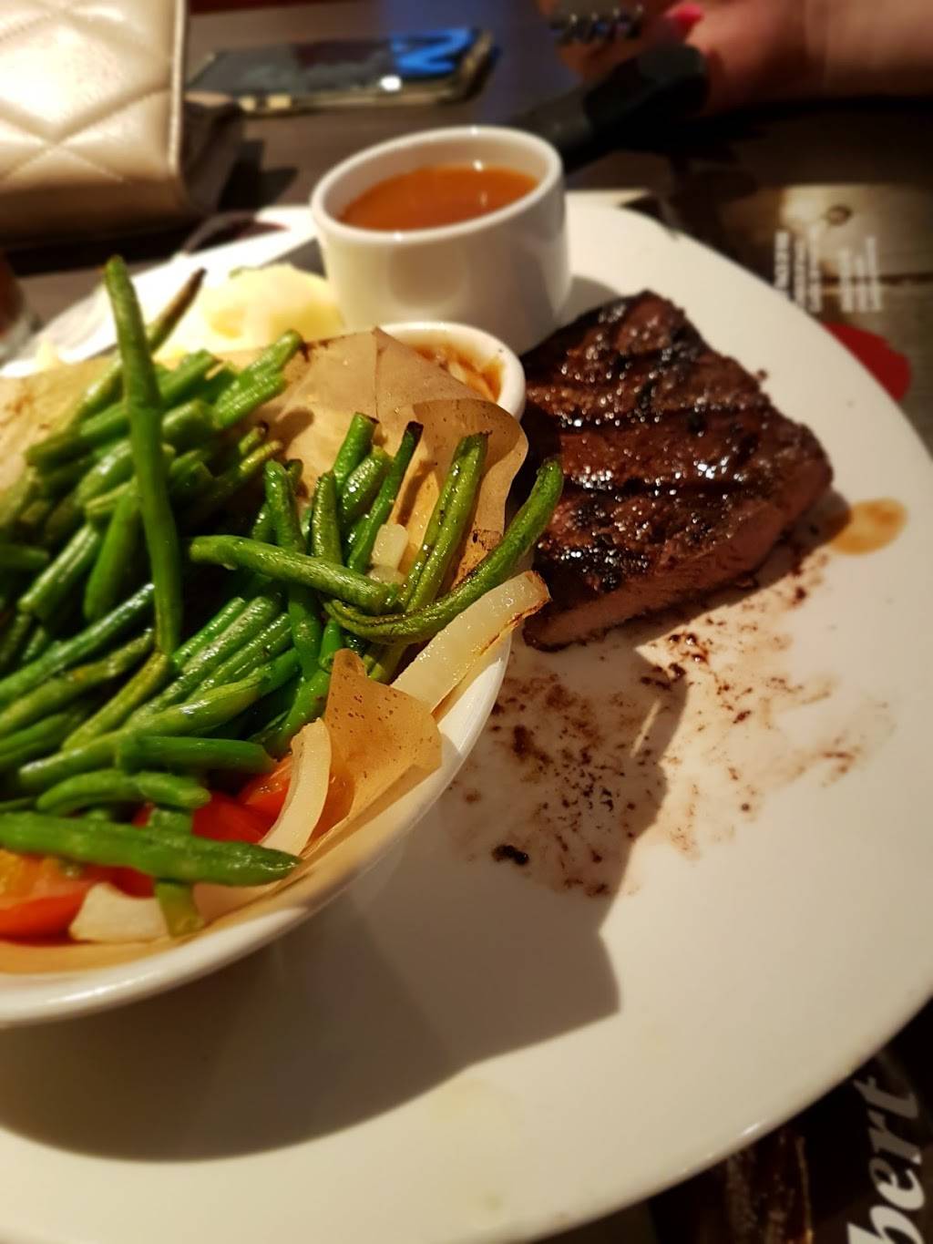 Rôtisserie St-Hubert | restaurant | 705 Brookdale Ave, Cornwall, ON K6J 5C6, Canada | 6139374644 OR +1 613-937-4644