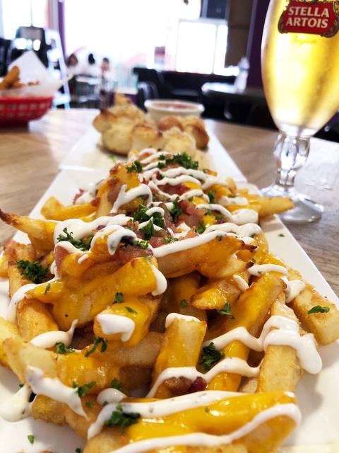 Formaggi Pizza | restaurant | 483 Mandalay Ave # 106, Clearwater, FL 33767, USA | 7273517632 OR +1 727-351-7632