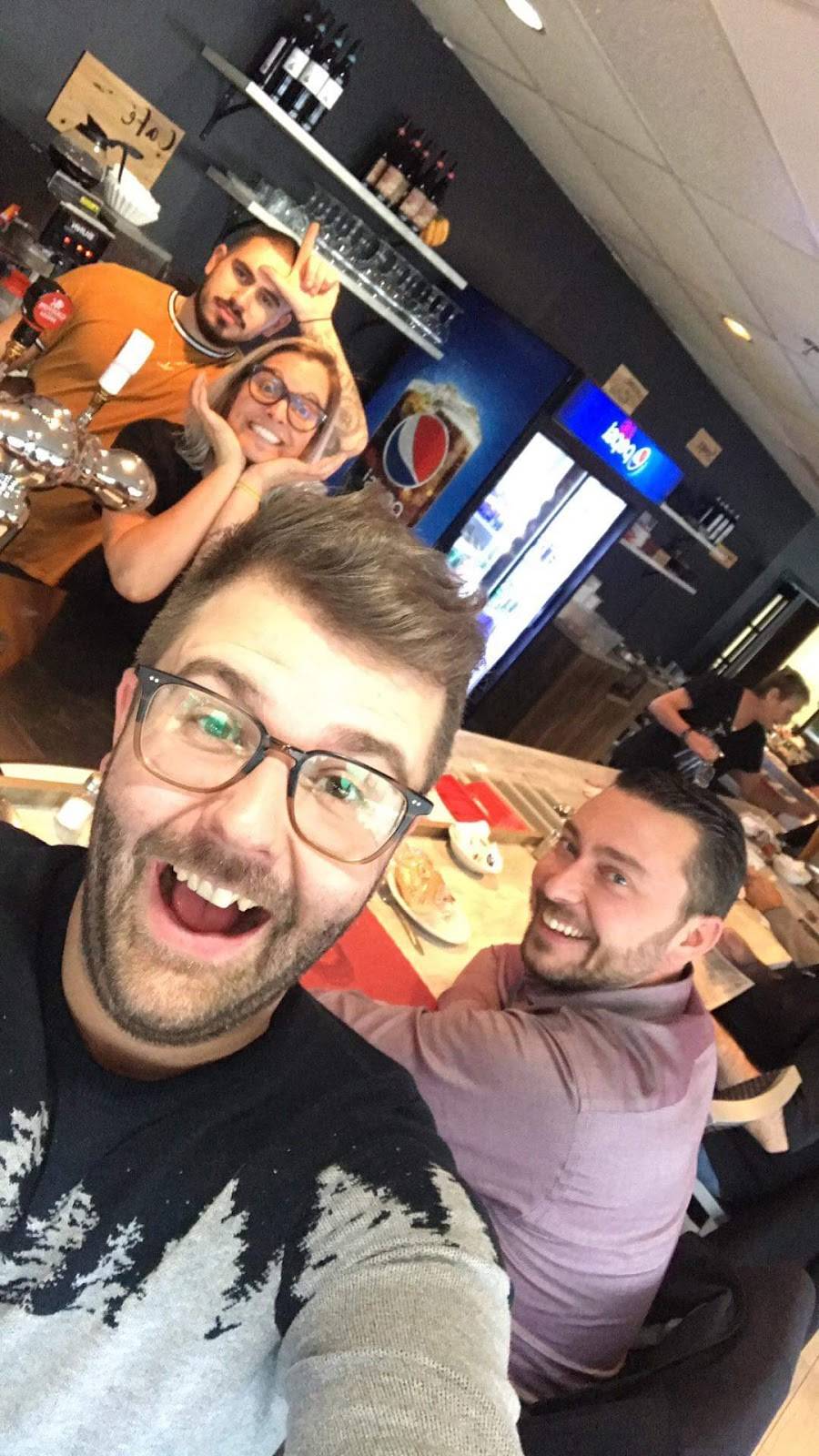 Restaurant le Nikoli | restaurant | 2014 Rue Cyrille-Duquet, Québec, QC G1N 4N6, Canada | 4186812411 OR +1 418-681-2411