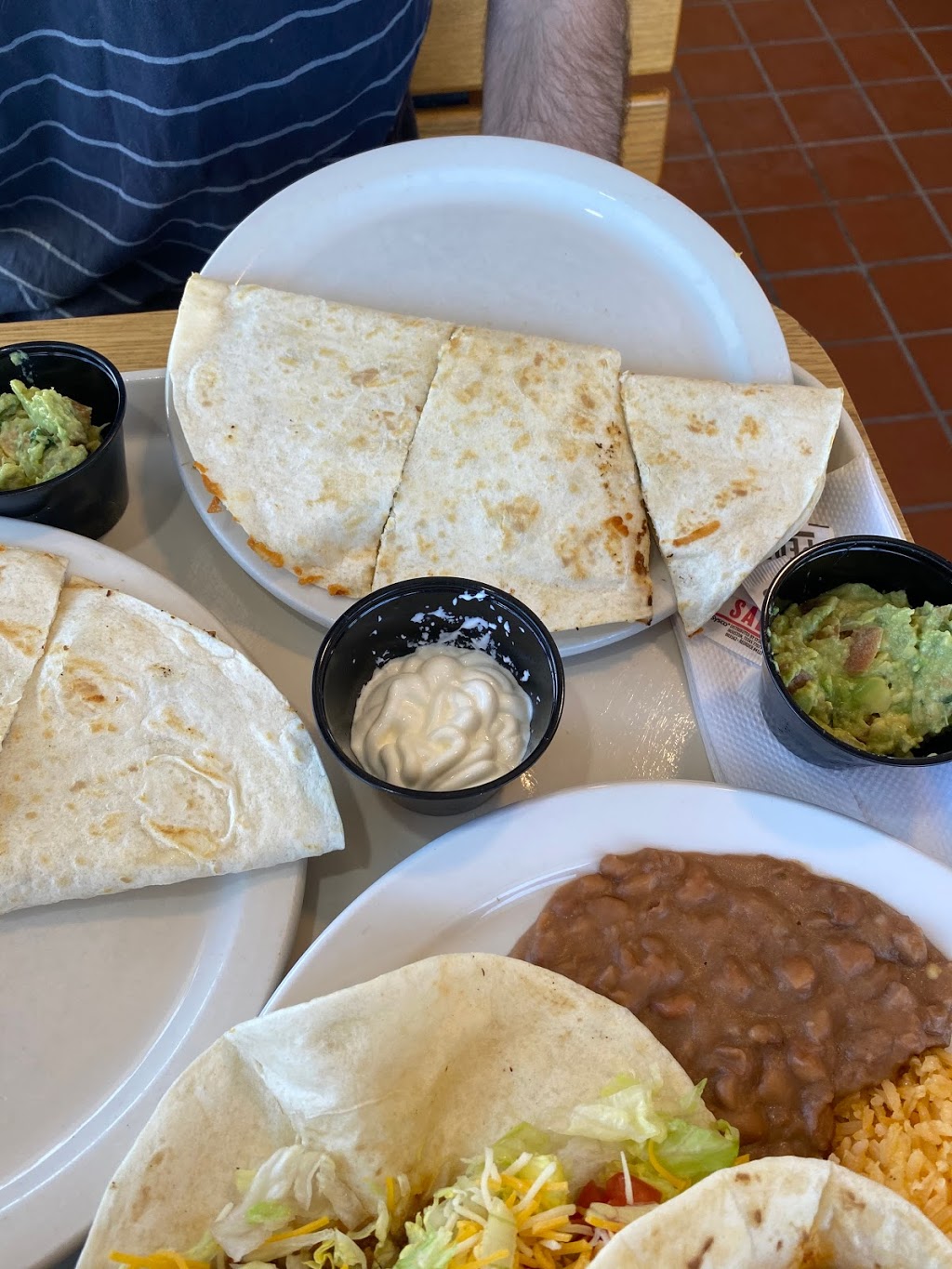 El Patron Tacos & More | restaurant | 303 N Bell Blvd, Cedar Park, TX 78613, USA | 7372120501 OR +1 737-212-0501