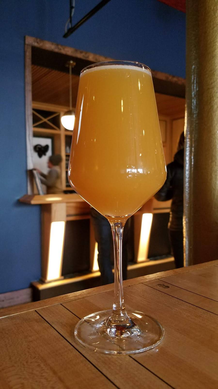 Right Bauer Brewing | restaurant | 239 E Main St, Sun Prairie, WI 53590, USA | 6083185002 OR +1 608-318-5002