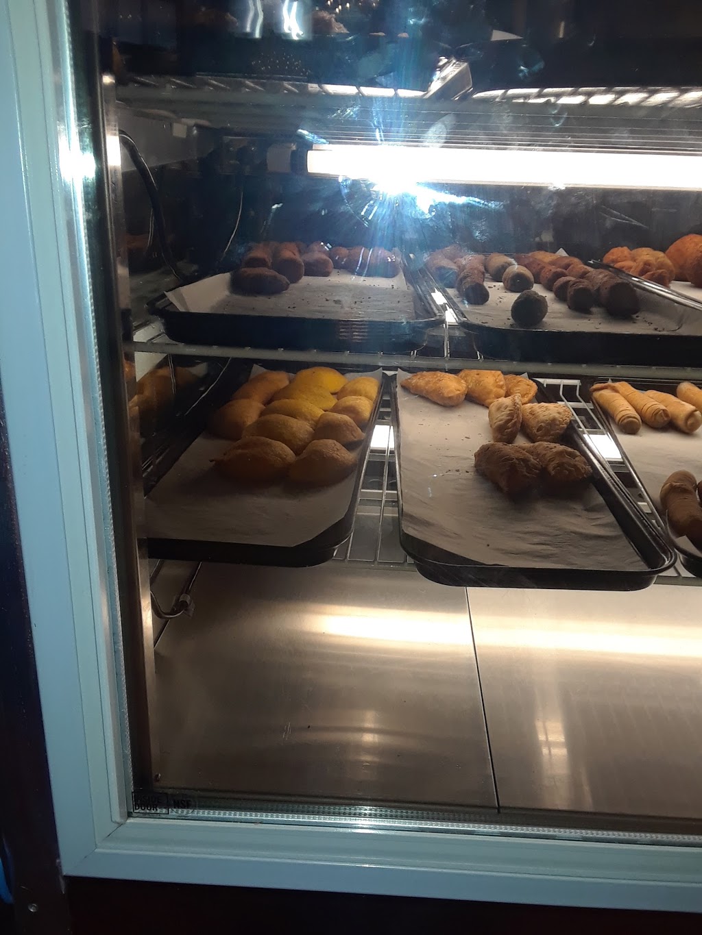 Frankies Pizzeria | meal delivery | 13756 NE 11th Ave, North Miami, FL 33161, USA | 7865659771 OR +1 786-565-9771