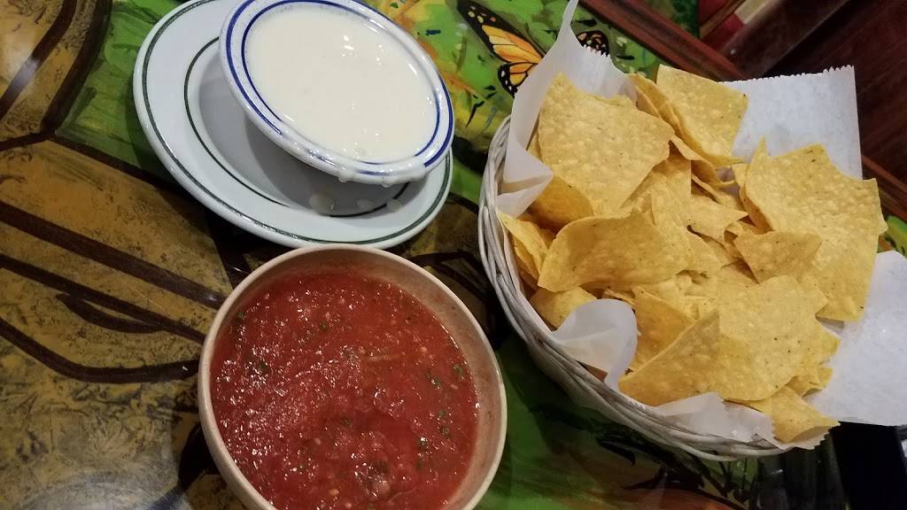 Sombrerito Mexican Restaurant | restaurant | 111 W Spring Creek Rd, East Peoria, IL 61611, USA | 3096985420 OR +1 309-698-5420
