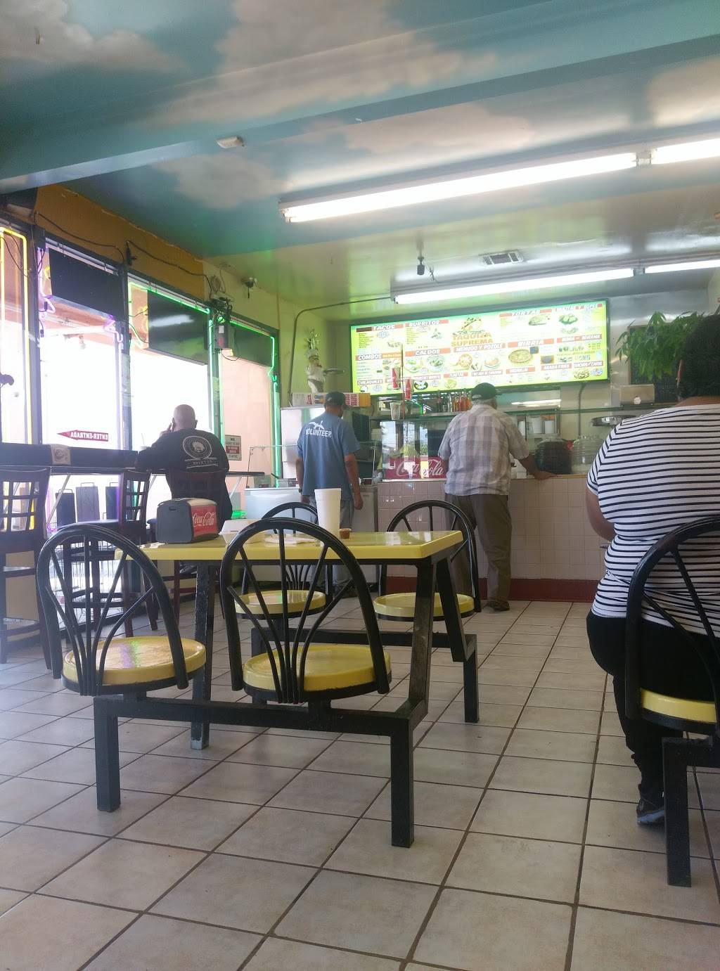 Taqueria La Suprema | restaurant | 4237, 1591 E Date St, San Bernardino, CA 92404, USA | 9098818555 OR +1 909-881-8555