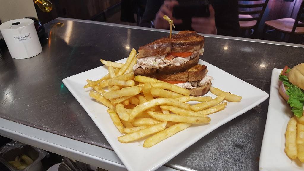 Tailgate Tavern & Marketplace | restaurant | 28 Portsmouth Ave, Stratham, NH 03885, USA | 6035802294 OR +1 603-580-2294