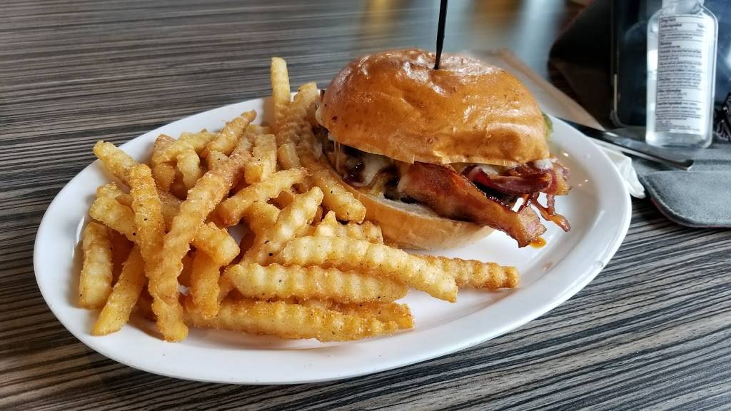 Maggies Waterfront Cafe | restaurant | 9242 N Delaware Ave, Philadelphia, PA 19114, USA | 2156376716 OR +1 215-637-6716