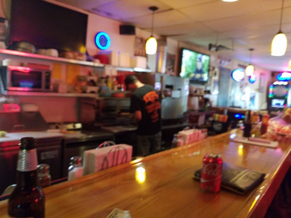 Lauries Coach Bar & Grill | restaurant | w4969 Holmes St, Ogema, WI 54459, USA | 7157675485 OR +1 715-767-5485