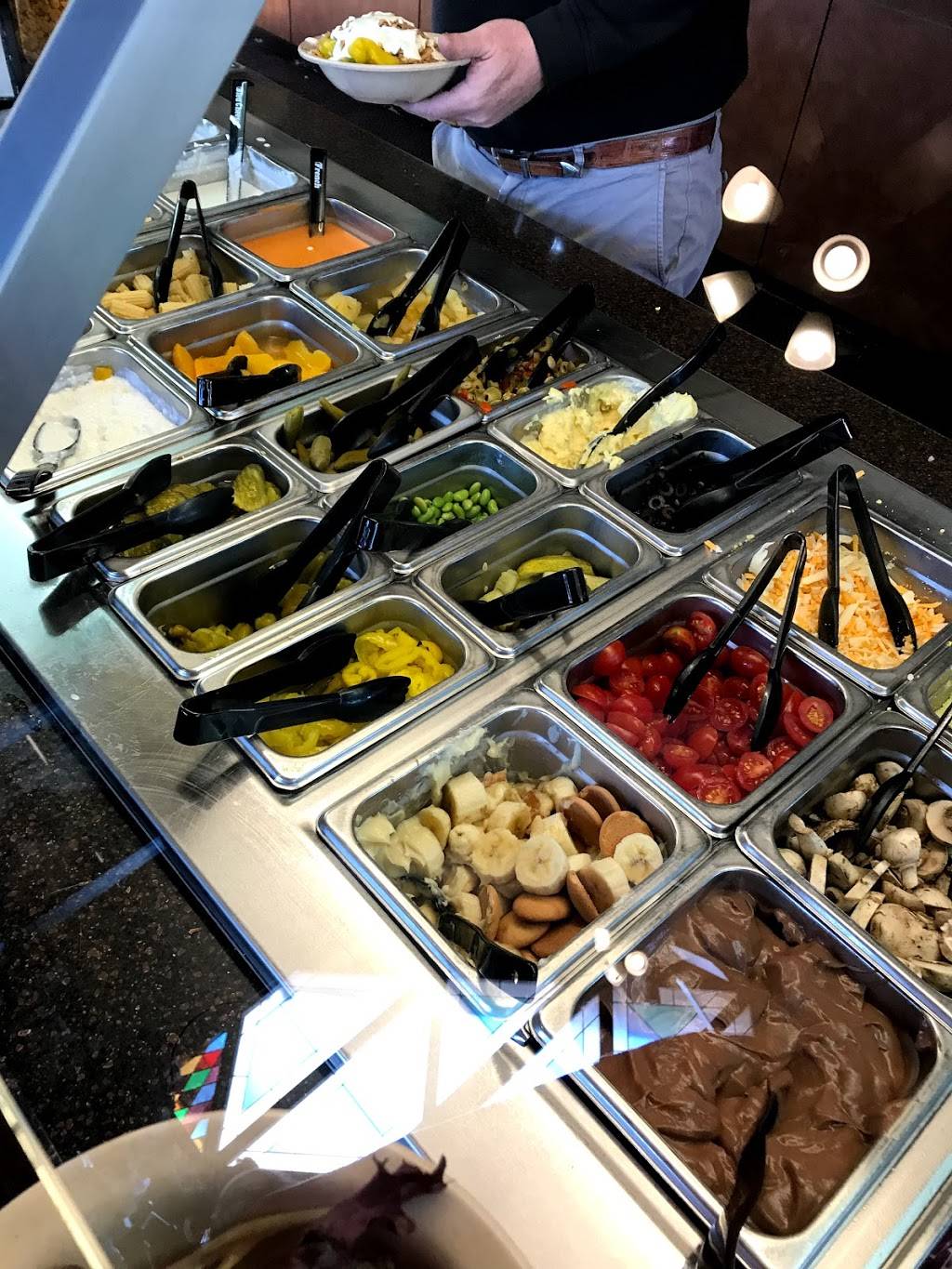 Village Inn Pizza Viewmont | restaurant | 1021 2nd St NE, Hickory, NC 28601, USA | 8283222929 OR +1 828-322-2929