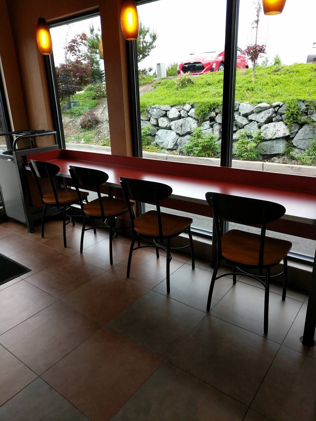 Jack in the Box | restaurant | 20505 Mountain Hwy E, Spanaway, WA 98387, USA | 2538472891 OR +1 253-847-2891