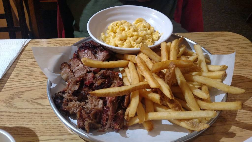 Smokin Ts Bar B Que | restaurant | 3976 IL-22, Long Grove, IL 60047, USA | 8477260726 OR +1 847-726-0726