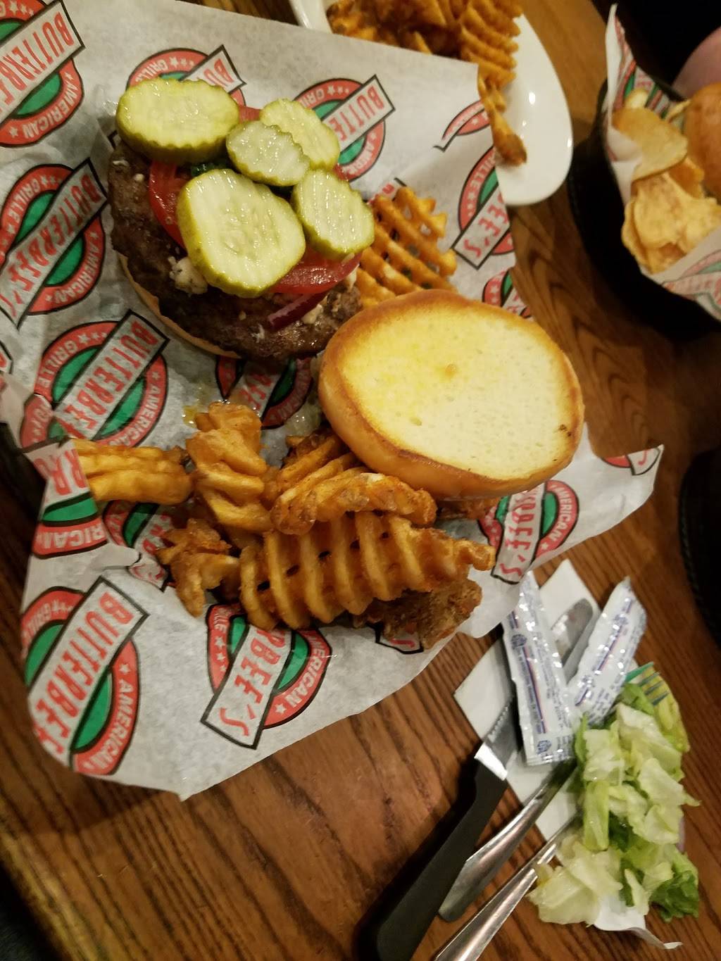 Butterbees American Grille | restaurant | 390 N High St, Mt Orab, OH 45154, USA | 9374441900 OR +1 937-444-1900