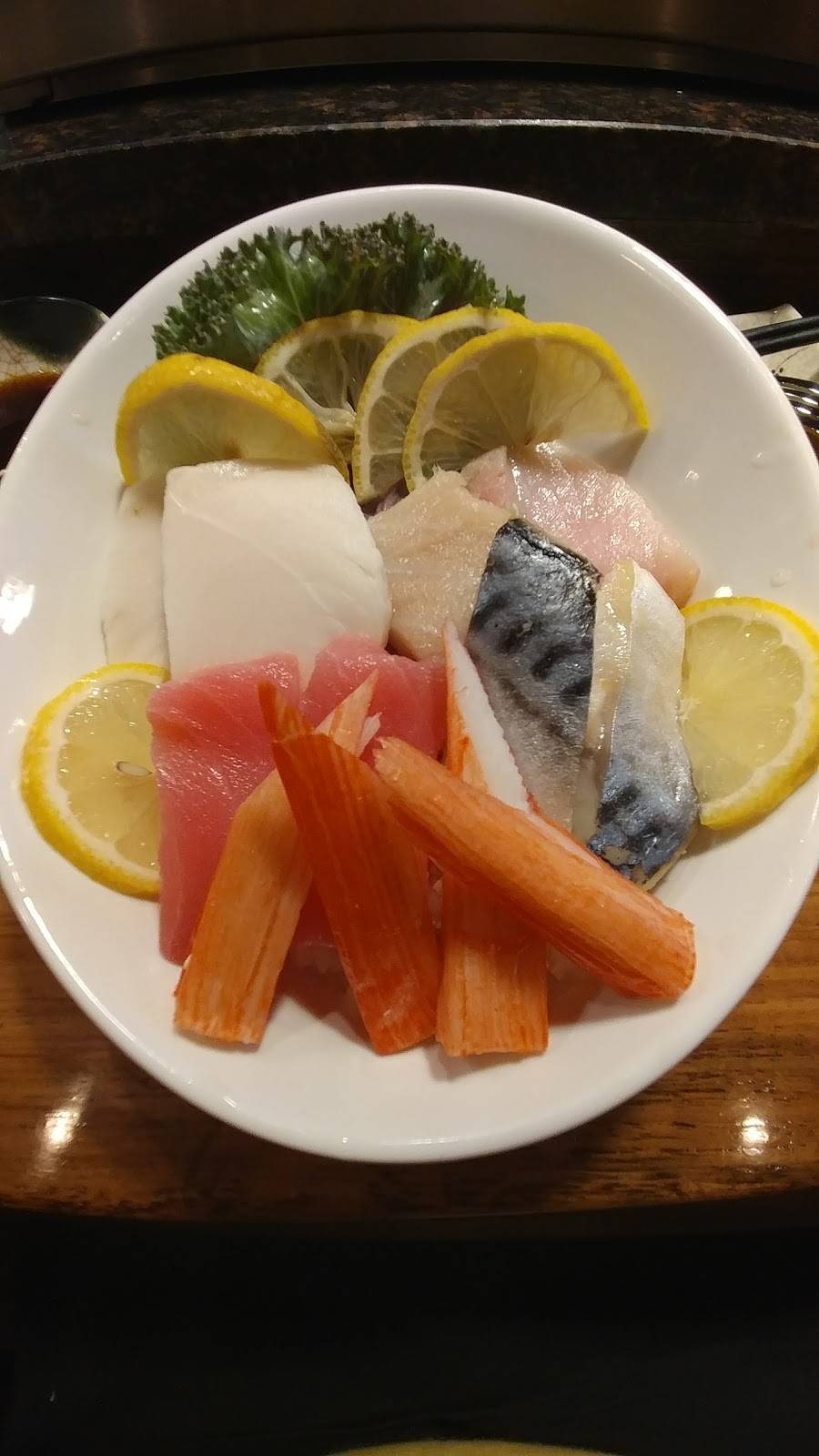 Fujiyama Japanese Steakhouse | restaurant | 1233 W Morton Ave, Jacksonville, IL 62650, USA | 2172438688 OR +1 217-243-8688