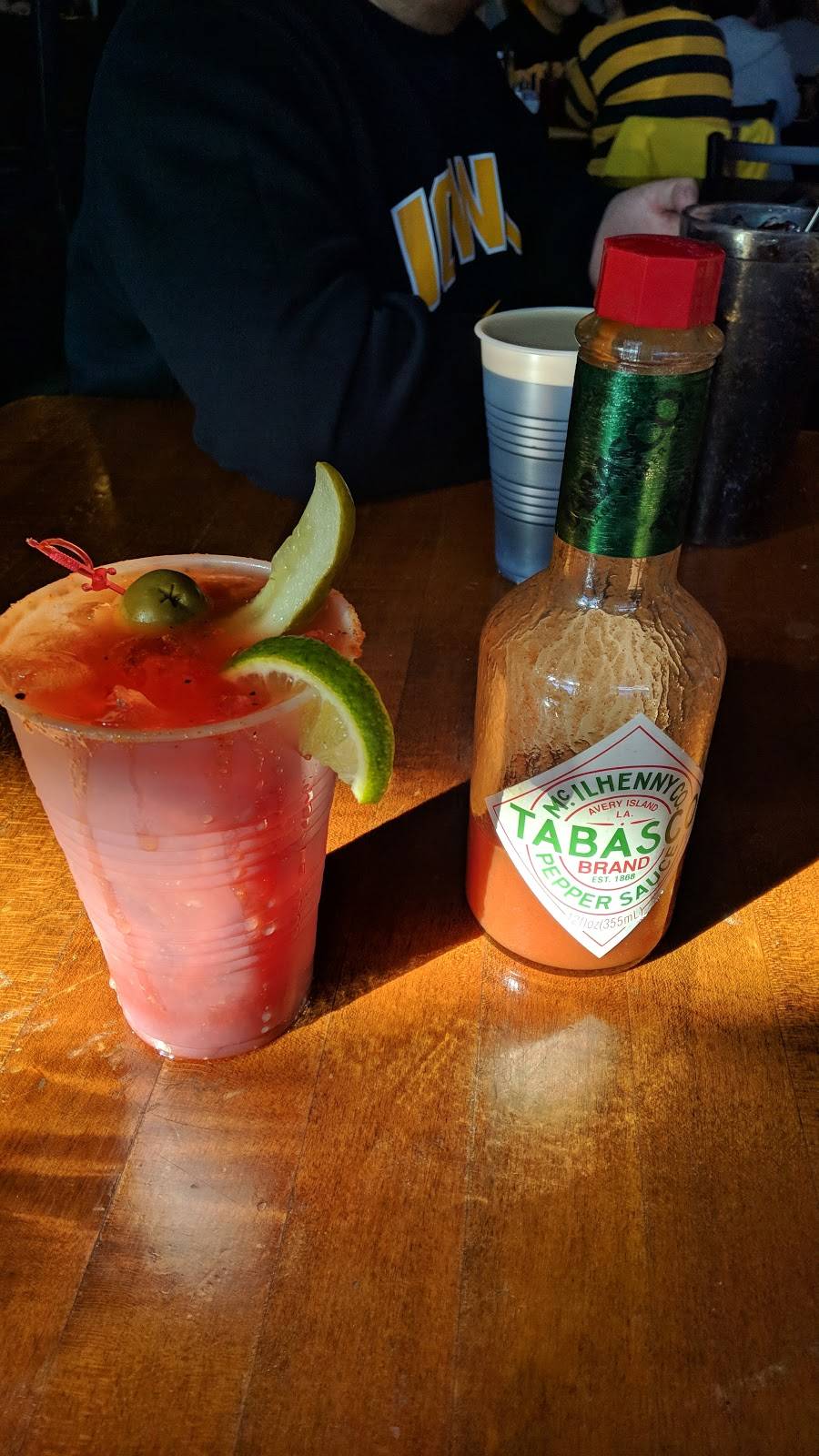 The Longest Yard | restaurant | 122 5th St, West Des Moines, IA 50265, USA | 5152741710 OR +1 515-274-1710