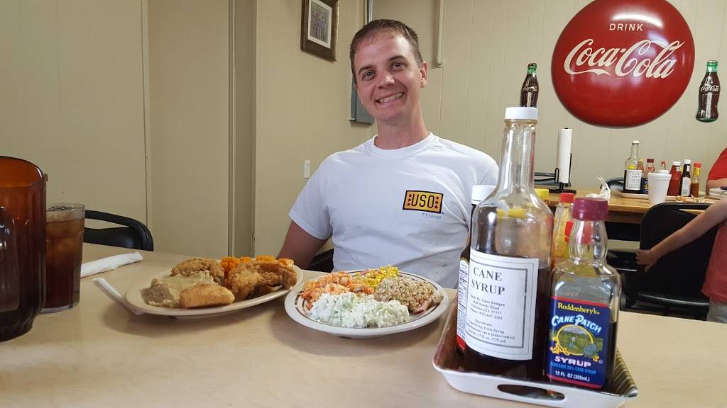 Jones Kitchen | restaurant | 526 W Cherry St, Jesup, GA 31545, USA | 9124274100 OR +1 912-427-4100