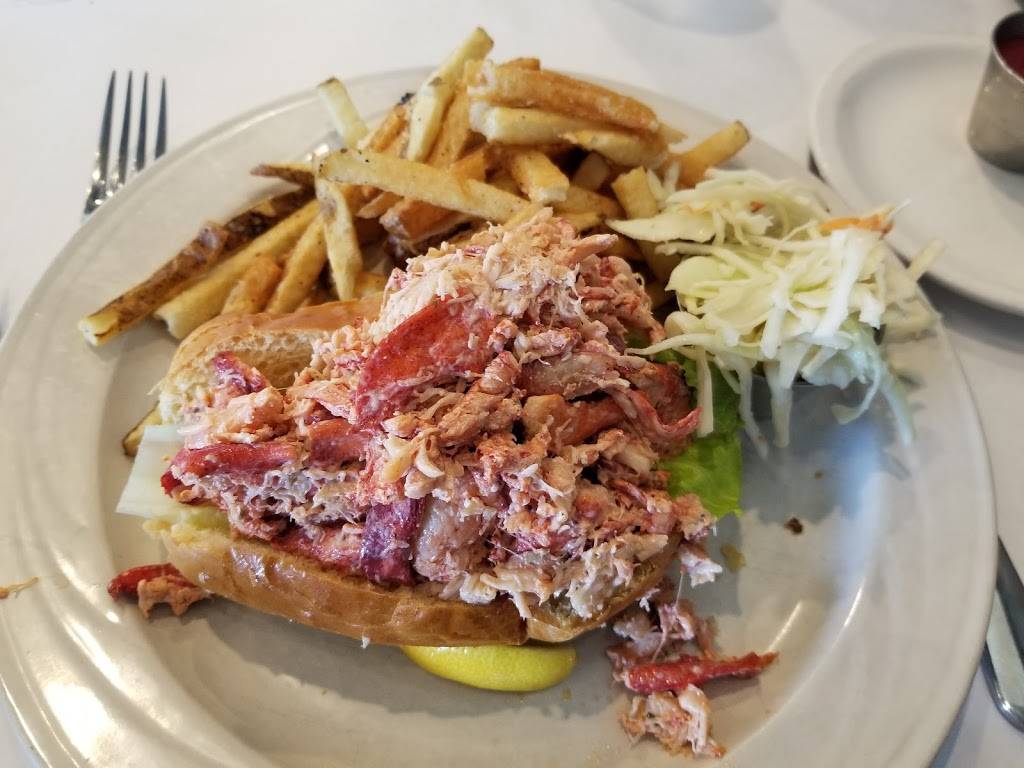 Sturbridge Seafood | restaurant | 376 Main St, Sturbridge, MA 01566, USA | 5083472600 OR +1 508-347-2600