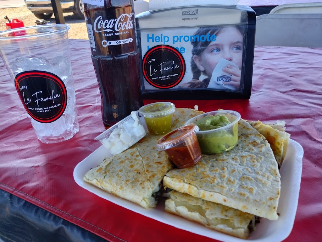 Tacos La Familia | restaurant | 111 N Dysart Rd, Avondale, AZ 85323, USA | 6026864784 OR +1 602-686-4784