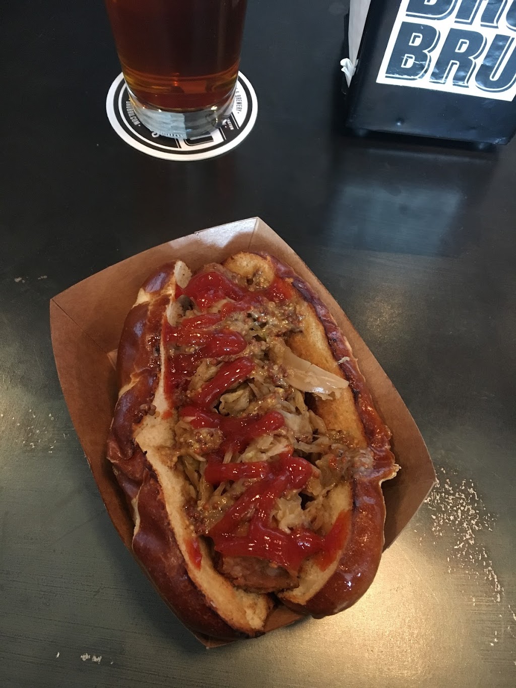 Squatch Box | restaurant | 10 Pass Life Way #4, Snoqualmie Pass, WA 98068, USA | 4254340400 OR +1 425-434-0400