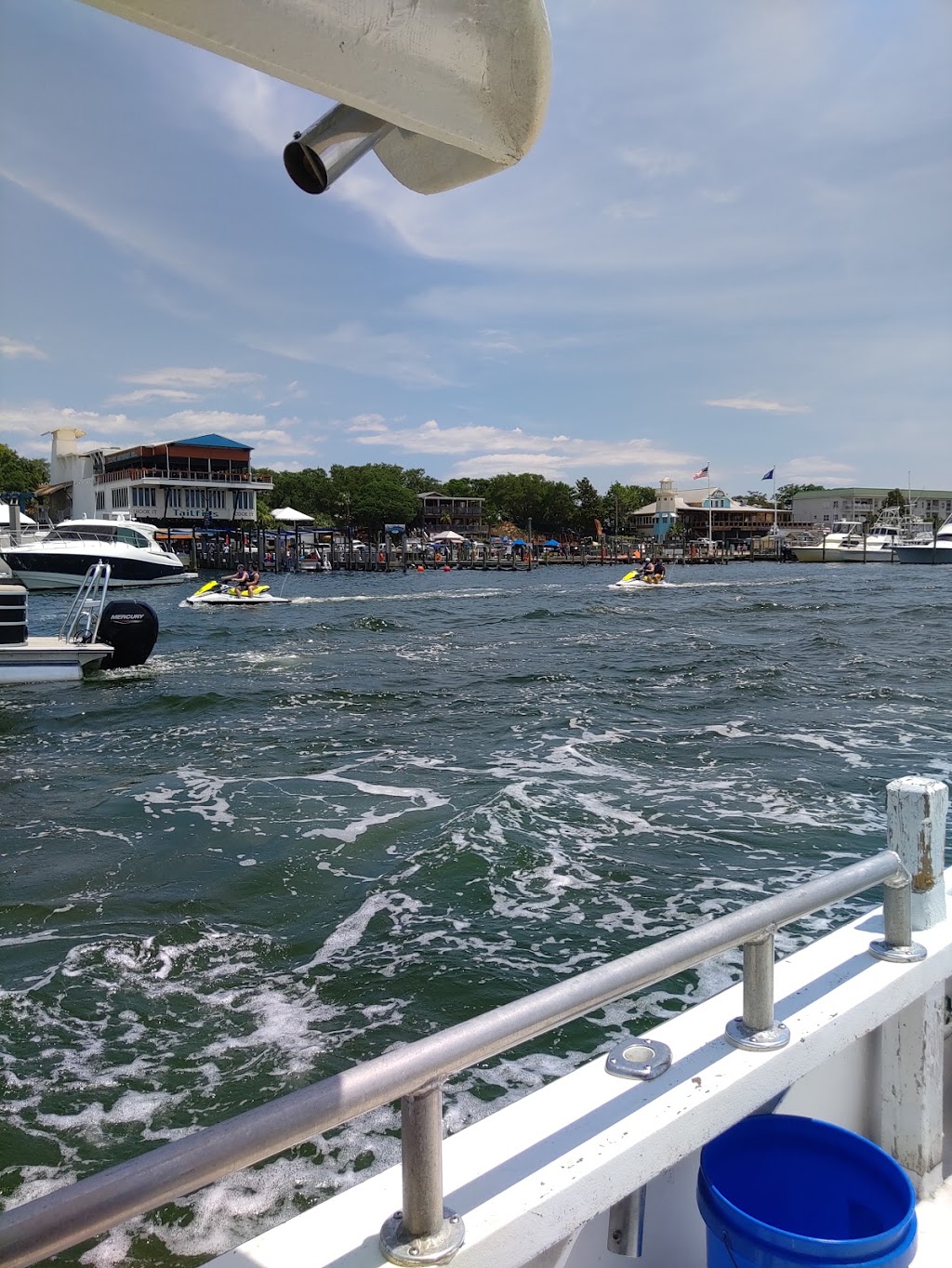 Dewey Destins Harborside | restaurant | 202 Harbor Blvd, Destin, FL 32541, USA | 8508377525 OR +1 850-837-7525