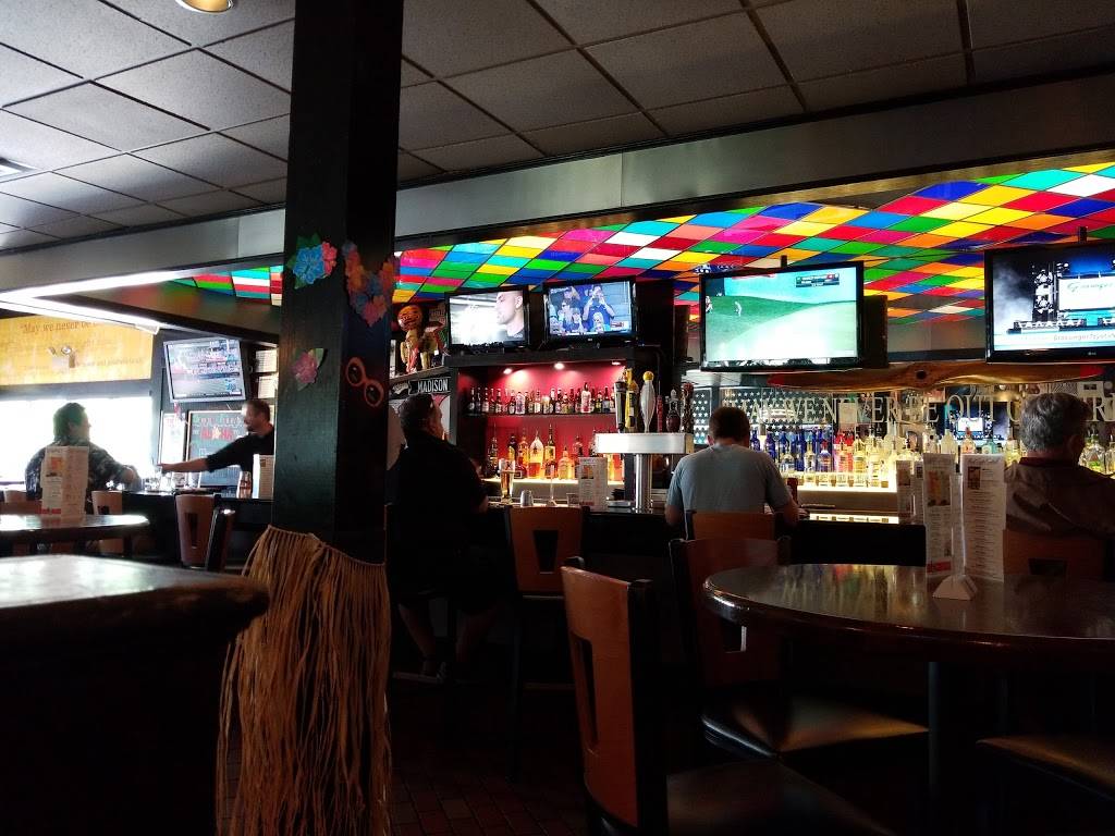 TGI Fridays | restaurant | 2201 75th St, Darien, IL 60561, USA | 6304340290 OR +1 630-434-0290