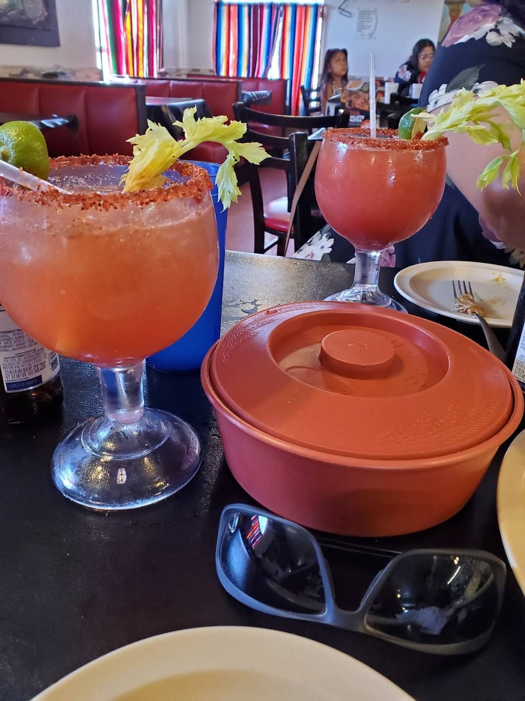 El Toro Bronco | restaurant | 7689 N Loop Dr, El Paso, TX 79915, USA | 9157750087 OR +1 915-775-0087