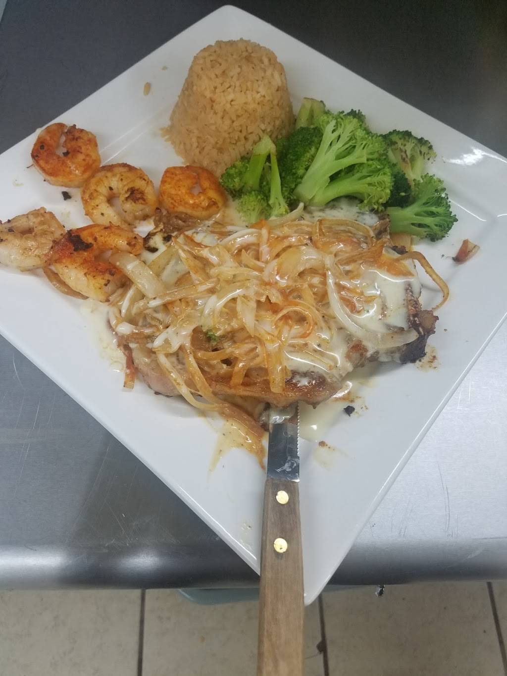 Julias Mexican Restaurant | restaurant | 12844 US-431 Suite A, Guntersville, AL 35976, USA | 2564869121 OR +1 256-486-9121