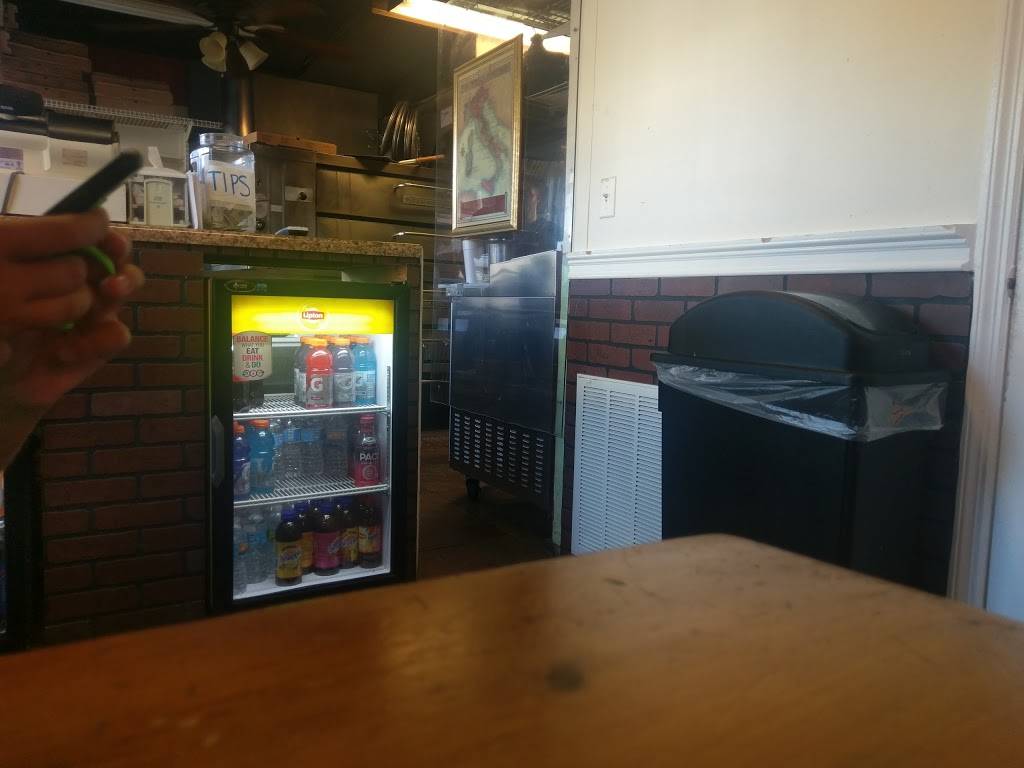 South Beach Pizzeria | meal delivery | 1621 Ocean Dr, Vero Beach, FL 32963, USA | 7722311110 OR +1 772-231-1110