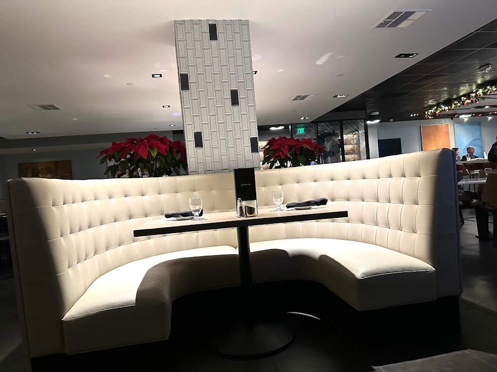 The Landing Restaurant & Bar South SFO | restaurant | 275 S Airport Blvd, South San Francisco, CA 94080, USA | 6508733550 OR +1 650-873-3550