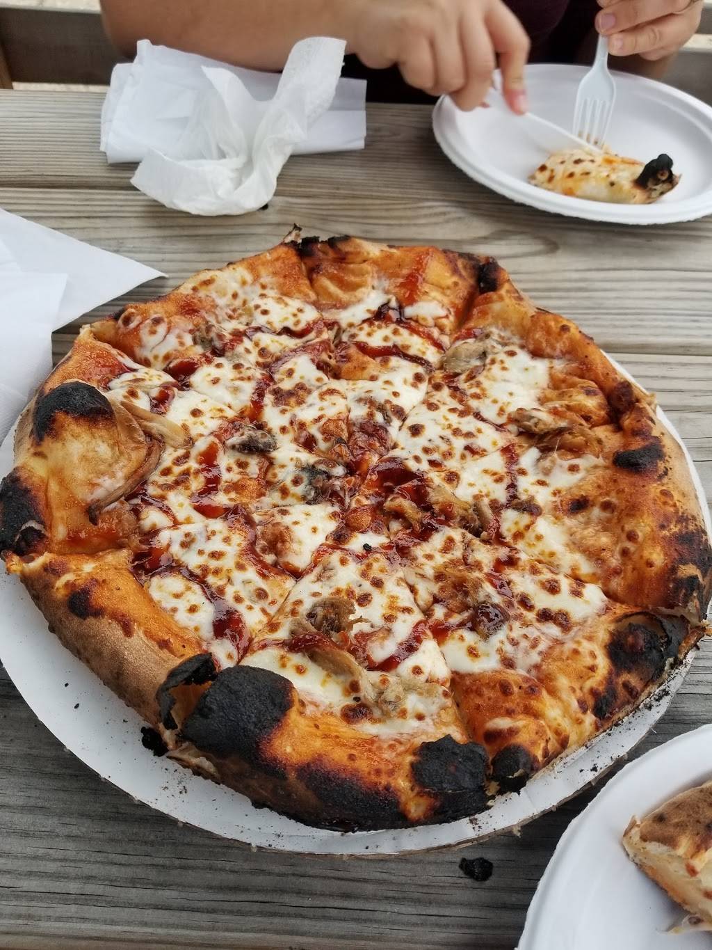 Ozones Brewhouse | restaurant | 305 Beaver St, Lansing, MI 48906, USA | 5179992739 OR +1 517-999-2739