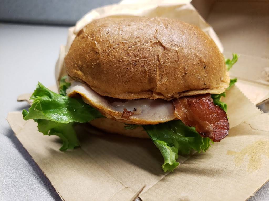 Arbys | meal takeaway | 4910 196th St SW, Lynnwood, WA 98036, USA | 4257740622 OR +1 425-774-0622