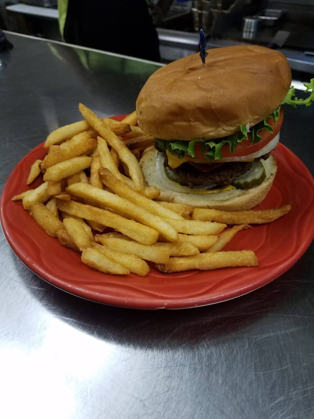 Anns Family Diner | restaurant | 6545 Market Dr, Gloucester, VA 23061, USA | 8046931764 OR +1 804-693-1764