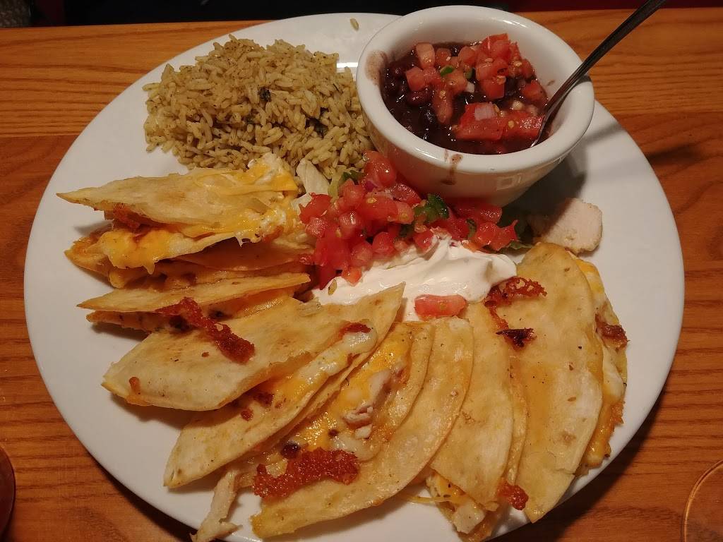 Chilis Grill & Bar | meal takeaway | 809 W McGalliard Rd, Muncie, IN 47303, USA | 7652878741 OR +1 765-287-8741