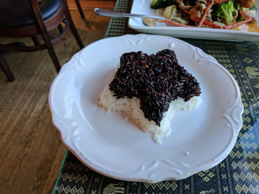 Thai Lahnna LLC | restaurant | 7937 SE 13th Ave, Portland, OR 97202, USA | 5032300422 OR +1 503-230-0422