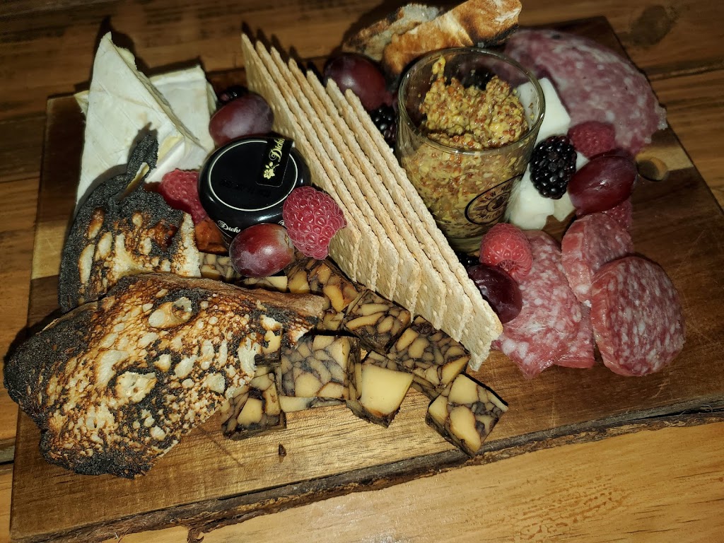 Hollow Spirits Distillery | restaurant | 1324 1st St NW, Albuquerque, NM 87102, USA | 5054332766 OR +1 505-433-2766