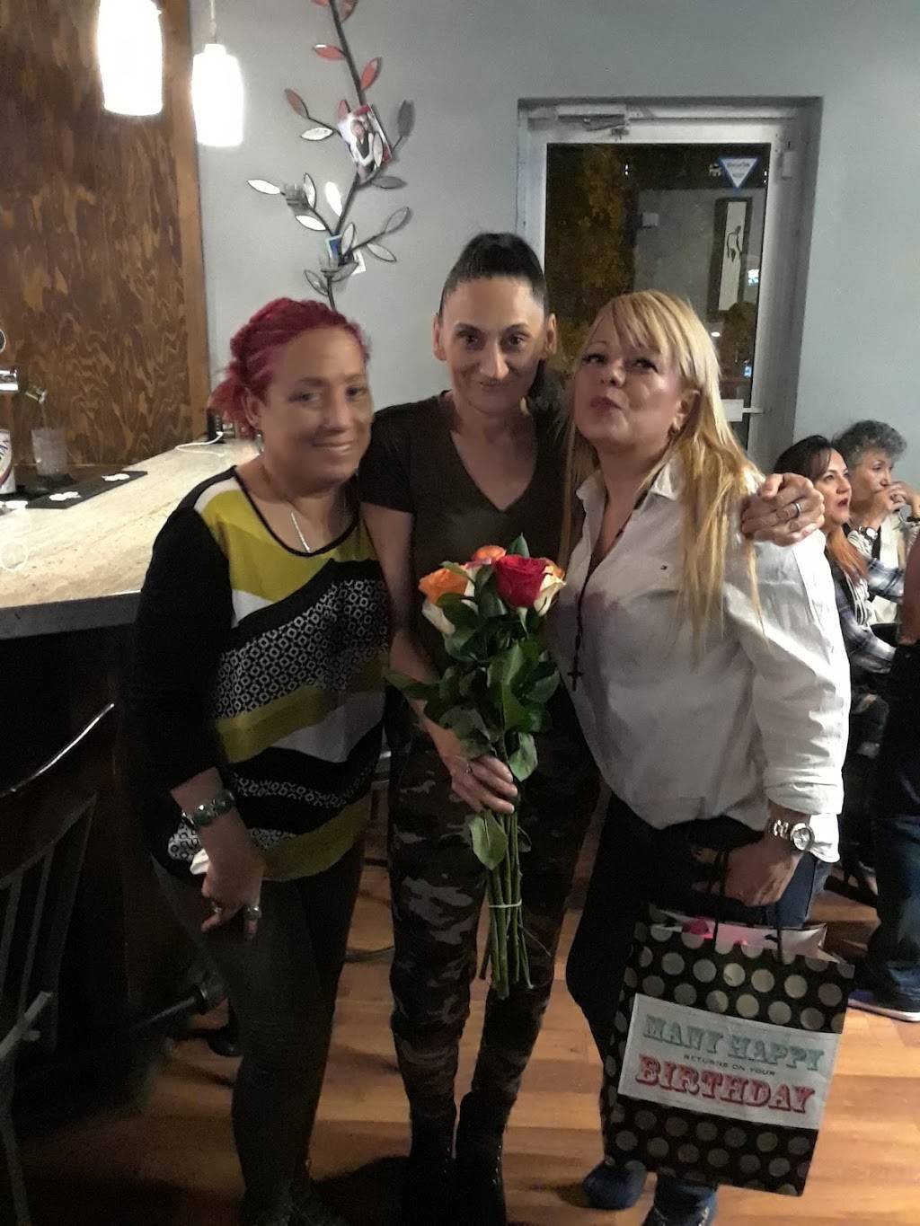 Jasmins grill | restaurant | 1824 Jane St, York, ON M9N 2T3, Canada | 4162449007 OR +1 416-244-9007