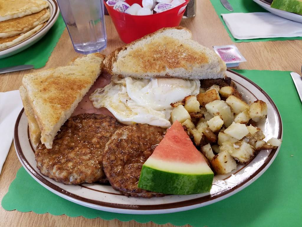 Cooks Family Diner | restaurant | 32939 US-11, Philadelphia, NY 13673, USA | 3156423350 OR +1 315-642-3350