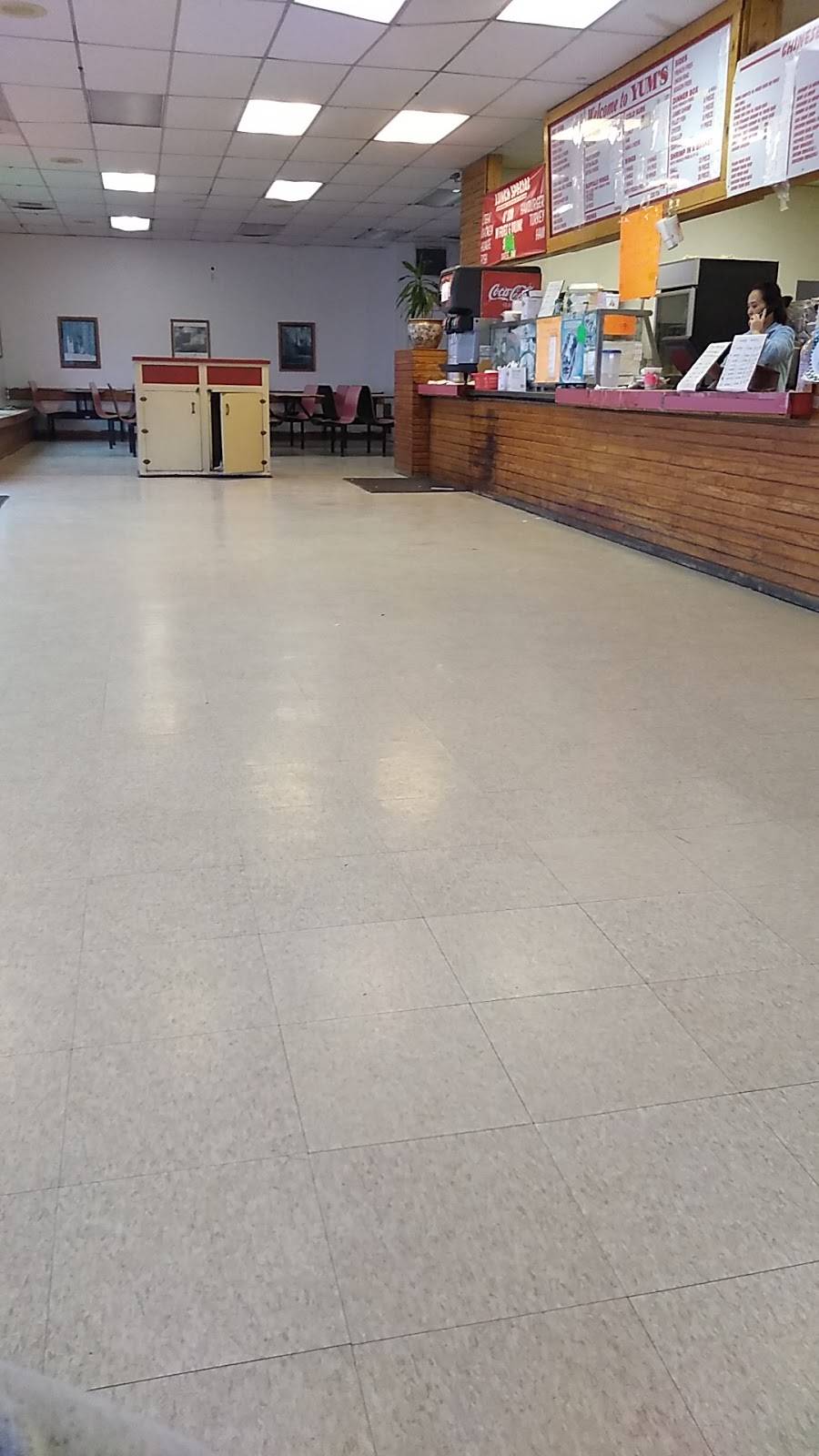 Yums Restaurant | restaurant | 1934 S 3rd St, Memphis, TN 38109, USA | 9017745105 OR +1 901-774-5105