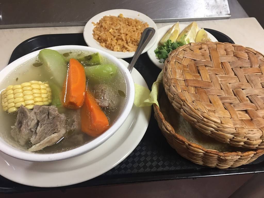 Paulitas Restaurant | restaurant | 636 N Broadway, Escondido, CA 92025, USA | 7607376177 OR +1 760-737-6177