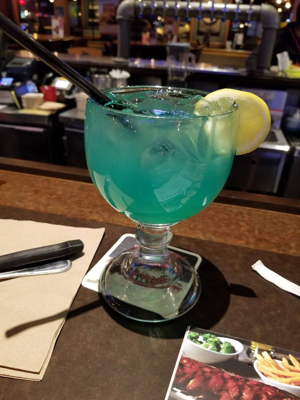 Applebees Grill + Bar | restaurant | 6800 Johnson Dr, Mission, KS 66202, USA | 9133620520 OR +1 913-362-0520