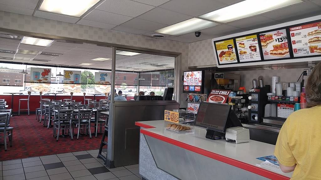 Krystal | meal takeaway | 125 Fork Of River Pkwy, Sevierville, TN 37862, USA | 8654281895 OR +1 865-428-1895