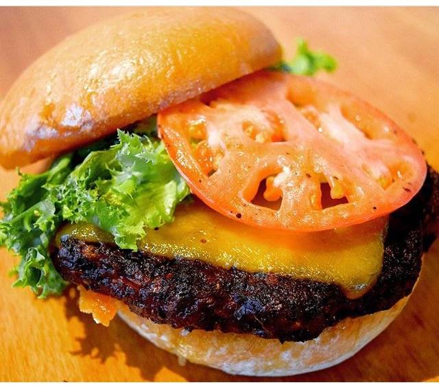 UR Burger | restaurant | 120 Mitchells Chance Rd, Edgewater, MD 21037, USA | 4434585382 OR +1 443-458-5382