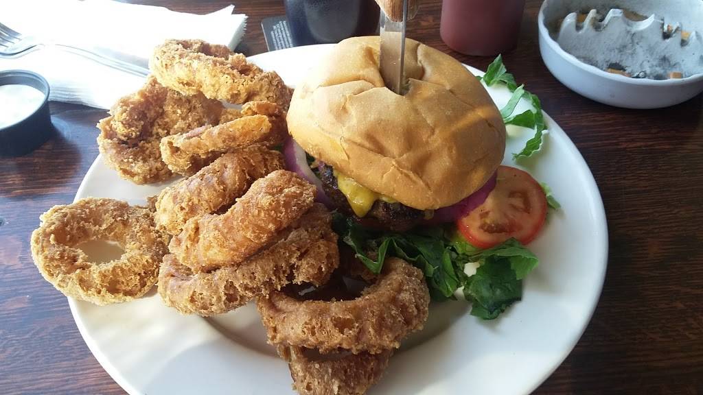 Marcis Sports Bar & Grill | restaurant | 28200 Bouquet Canyon Rd, Santa Clarita, CA 91350, USA | 6612968000 OR +1 661-296-8000