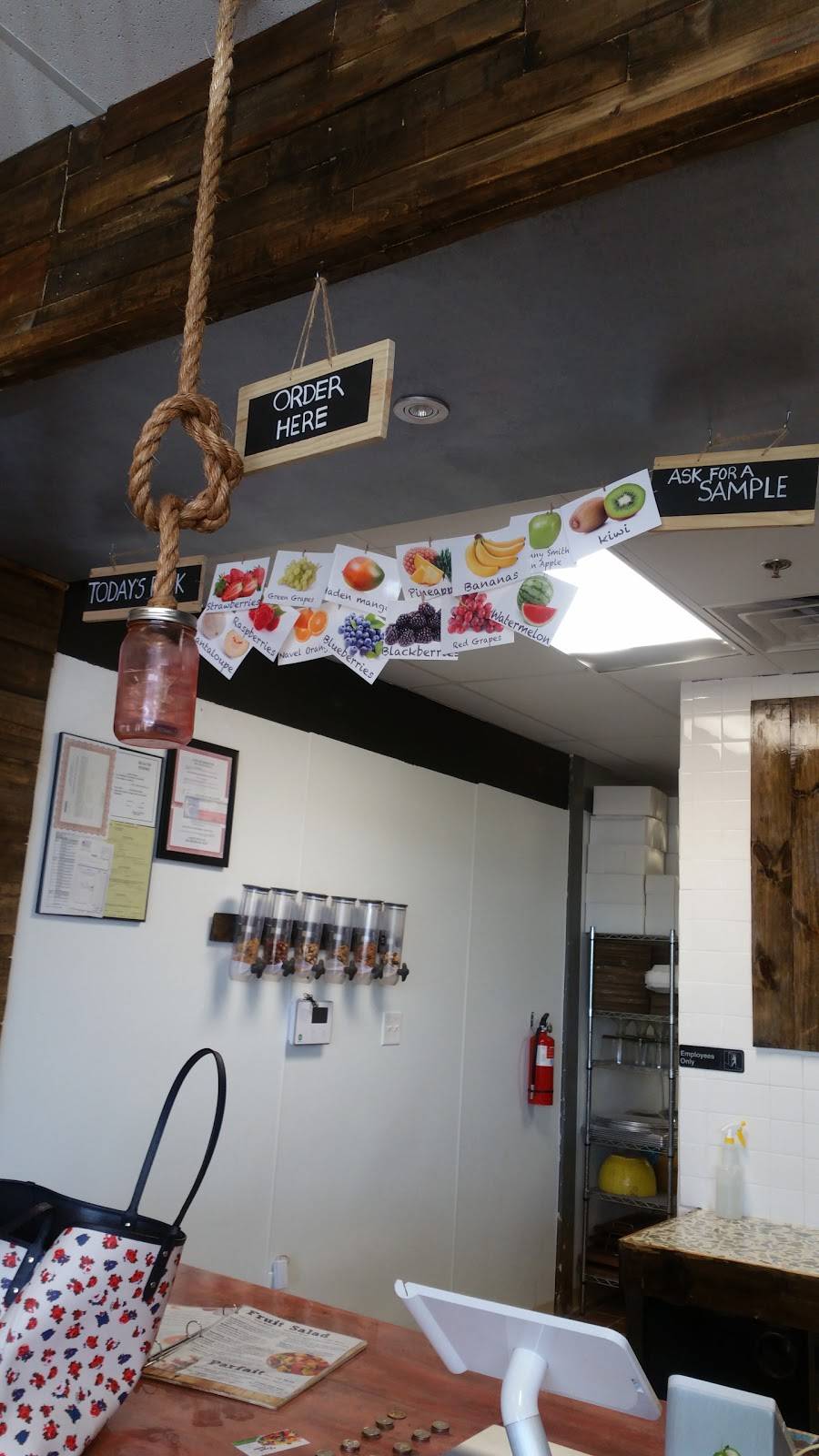 The Fruit Station | restaurant | 1925 Towne Centre Dr #5404, Mesquite, TX 75150, USA | 2143951561 OR +1 214-395-1561