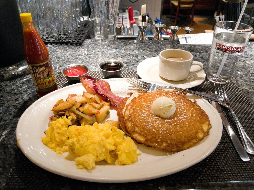 Pappadeaux Seafood Kitchen | restaurant | 2610 International Pkwy, Terminal A, Gate 25, Dallas, TX 75261, USA | 9726153508 OR +1 972-615-3508